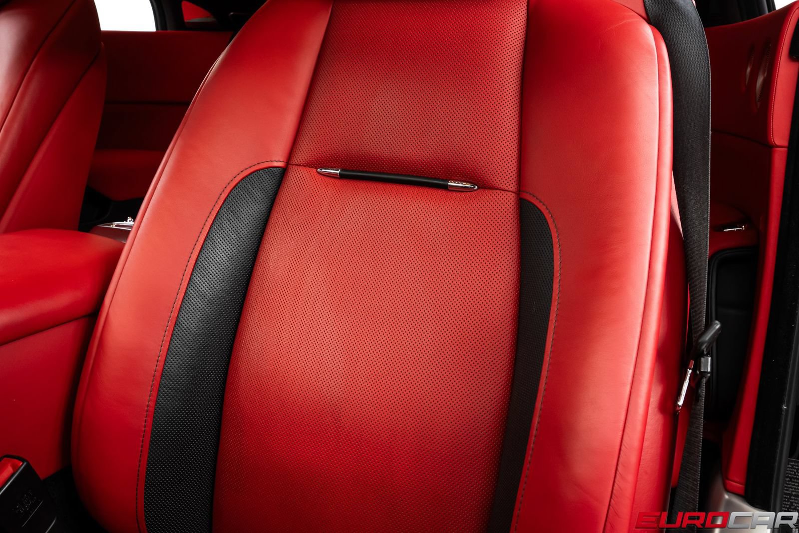 Used 2019 Rolls-Royce Wraith RWD image 40
