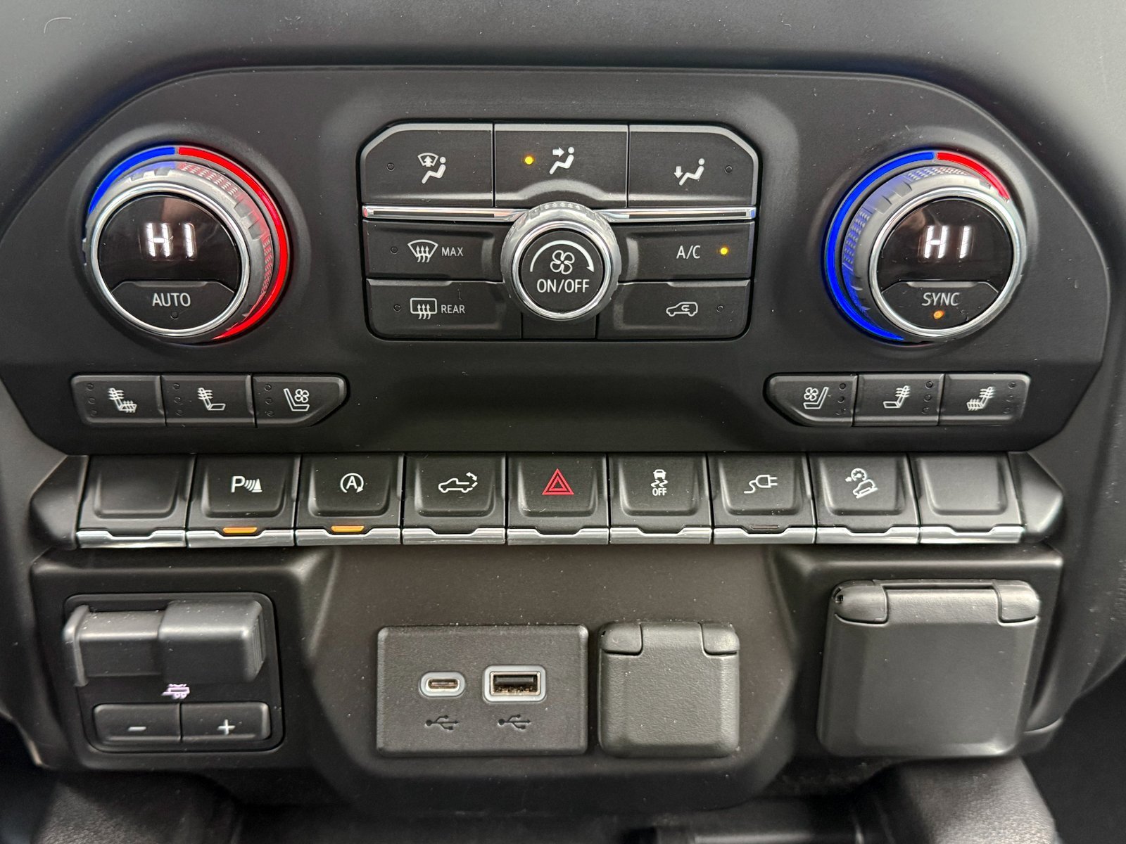 Certified 2021 Chevrolet Silverado 1500 LTZ image 31