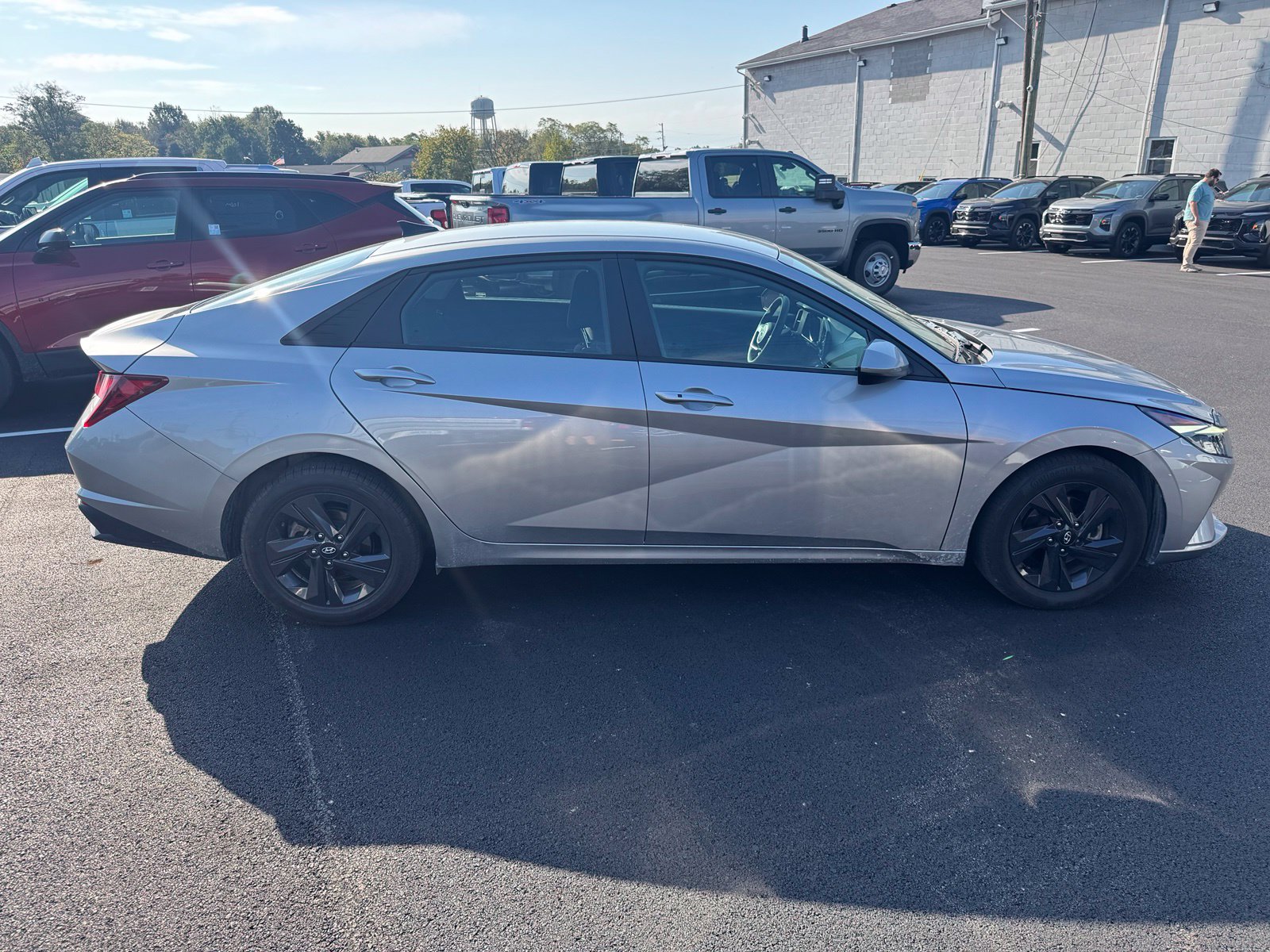 Used 2022 Hyundai Elantra SEL FWD image 7