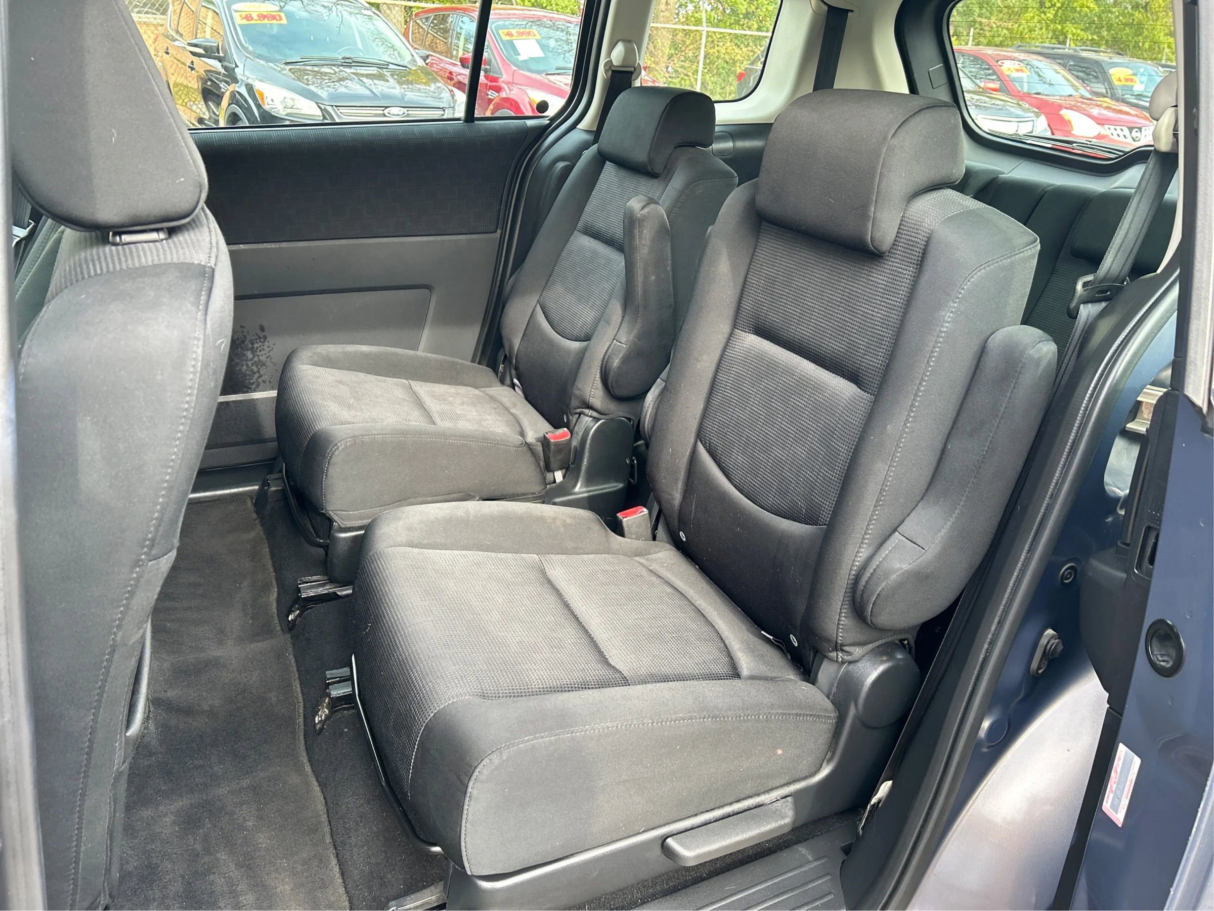 Used 2008 MAZDA MAZDA5 Sport FWD image 11