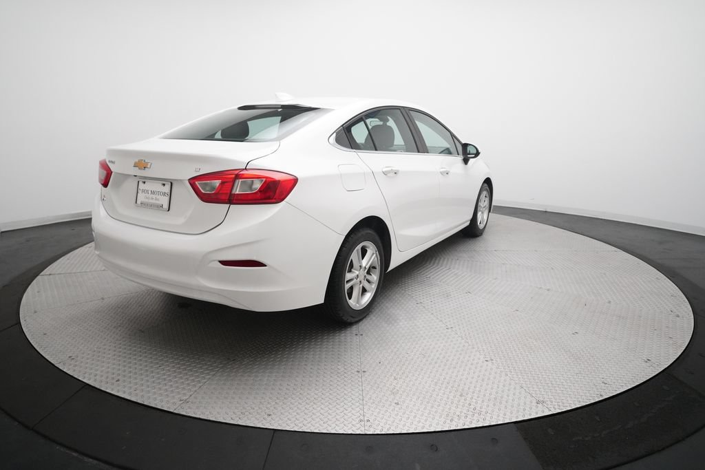 Used 2017 Chevrolet Cruze LT w/ Convenience Package FWD image 13