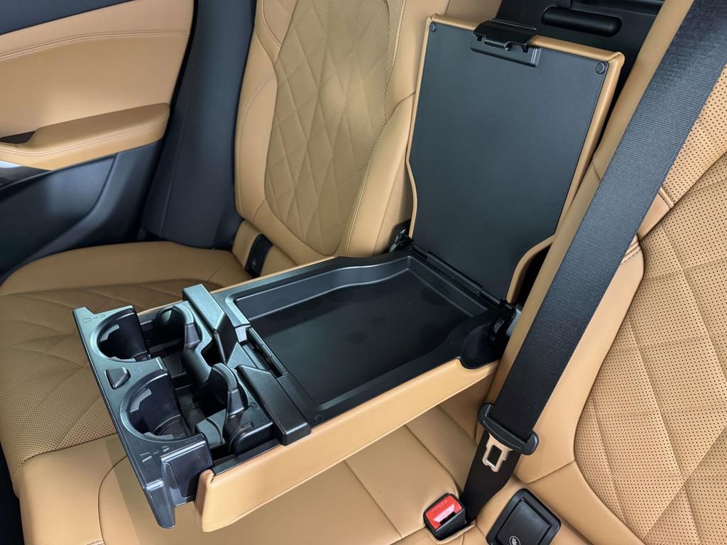 Used 2023 BMW X6 xDrive40i image 34