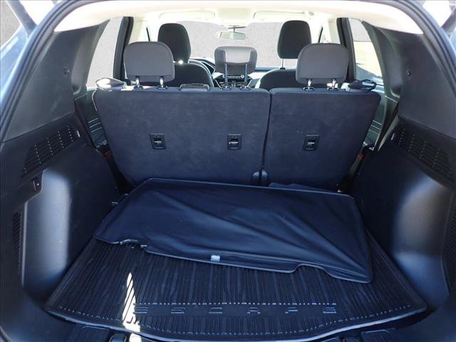 Used 2022 Ford Escape SE w/ SE Sport Appearance Package FWD image 8