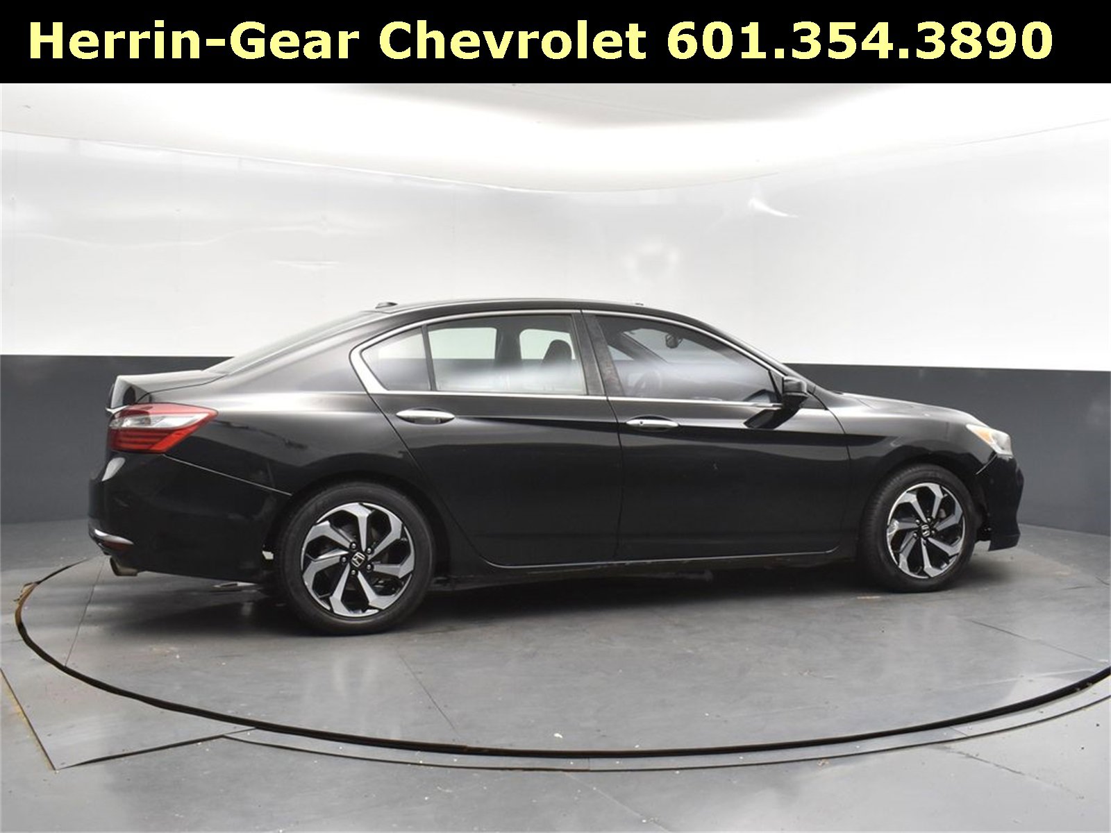 Used 2017 Honda Accord EX-L image 8