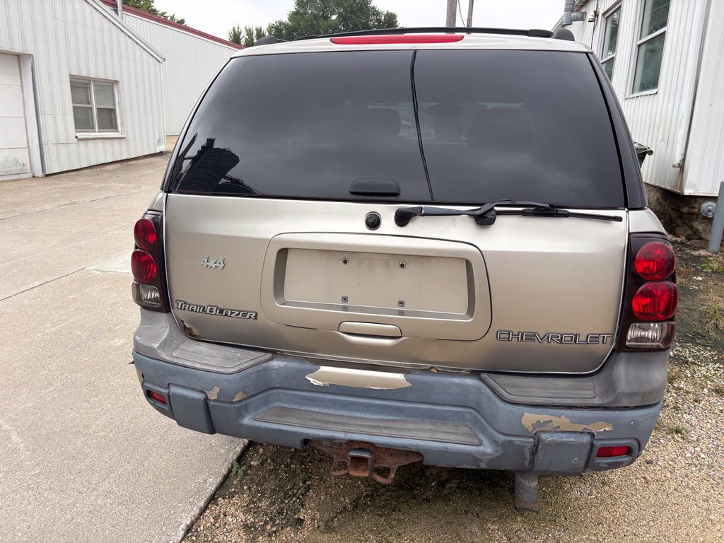Used 2003 Chevrolet TrailBlazer LT w/ Driver Convenience Package AWD/4WD image 4