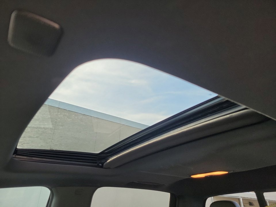 Used 2024 Chevrolet Colorado ZR2 w/ ZR2 Convenience Package III image 23