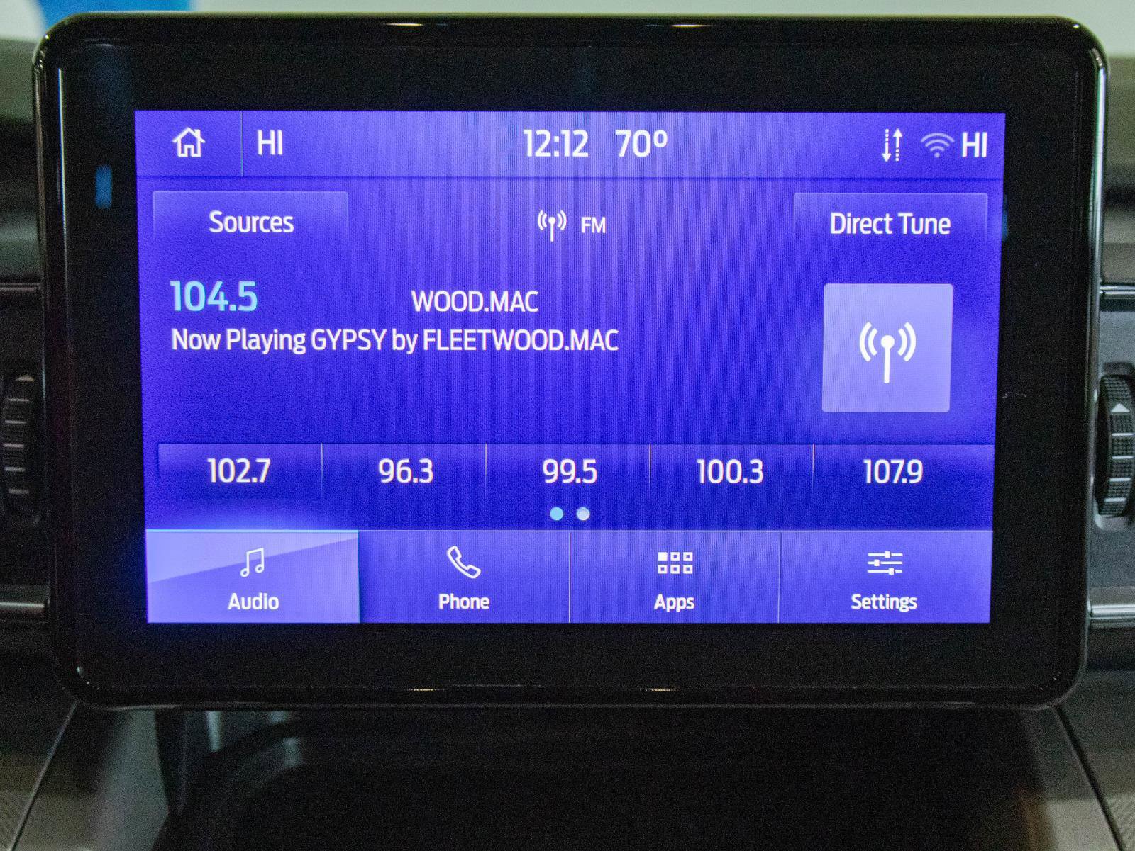 Used 2023 Ford Explorer XLT w/ Equipment Group 202A image 8