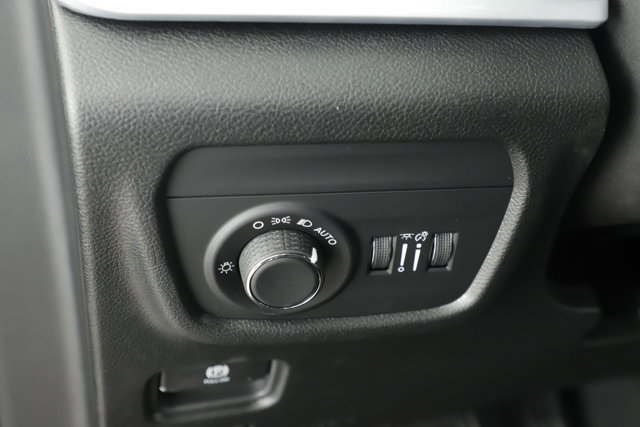 New 2025 Jeep Grand Cherokee L Laredo w/ Luxury Tech Group I image 11