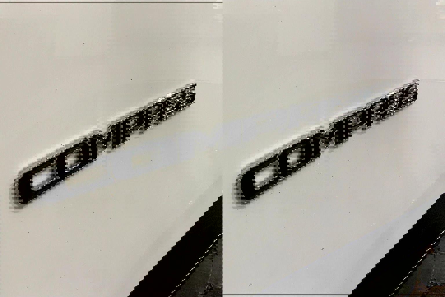 Used 2025 Jeep Compass Limited image 8