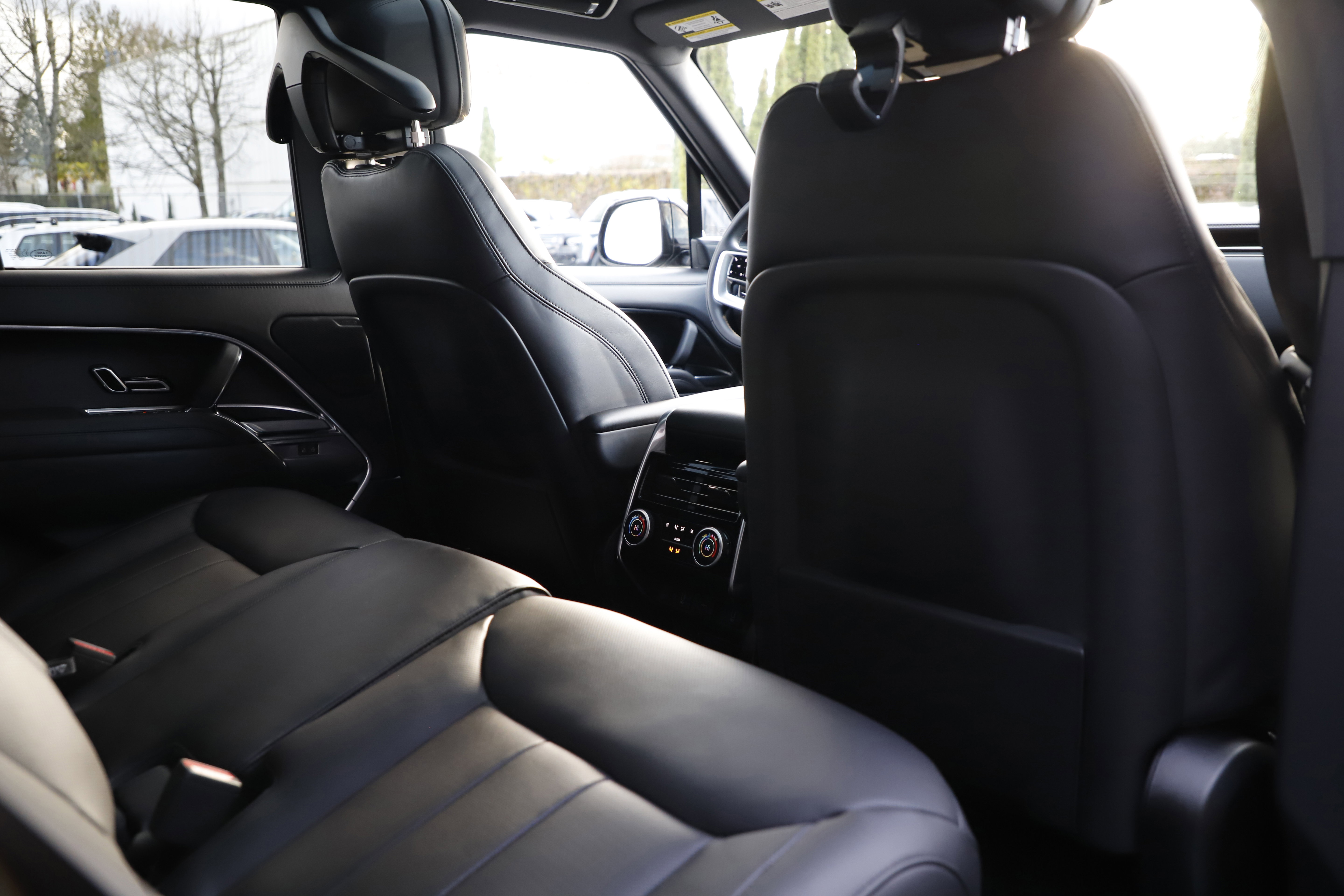 New 2026 Land Rover Range Rover SE AWD/4WD image 13