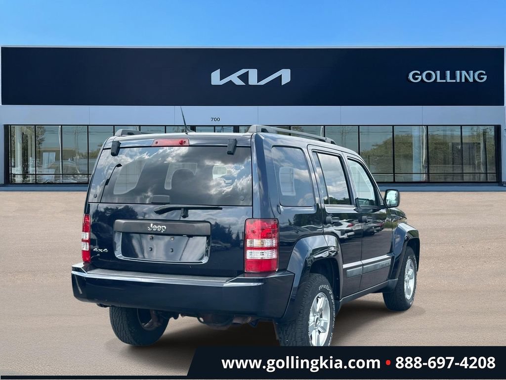 Used 2011 Jeep Liberty Sport w/ Popular Equipment Group AWD/4WD image 3
