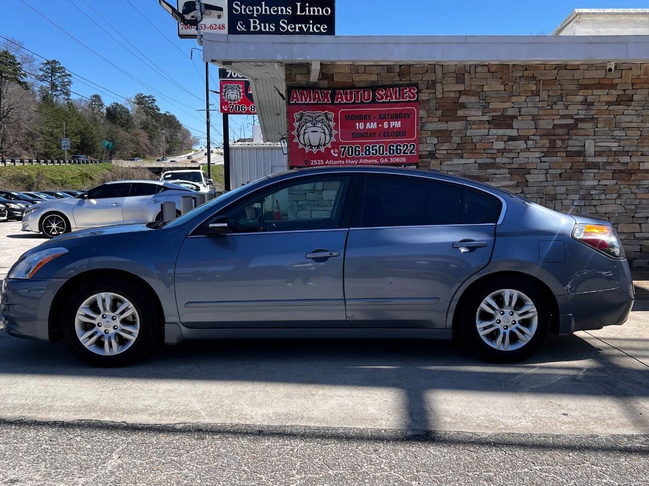 Used 2010 Nissan Altima 2.5 SL w/ SL Pkg image 3