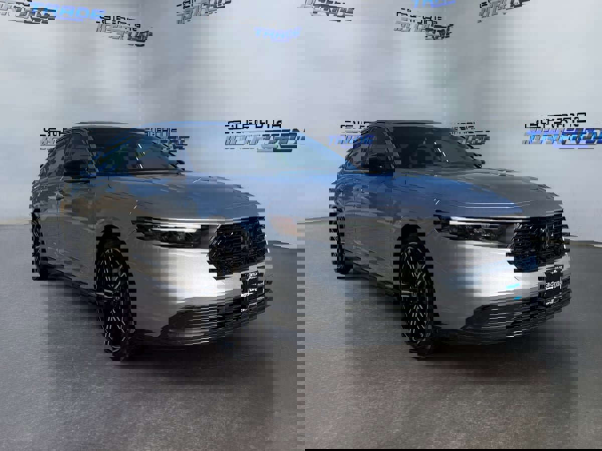 Used 2024 Honda Accord Sport image 3