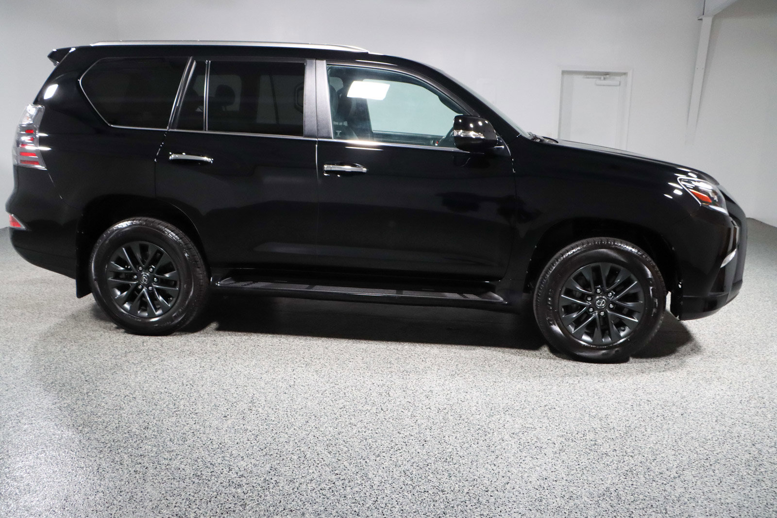 Used 2023 Lexus GX 460 Premium w/ Premium Package image 6