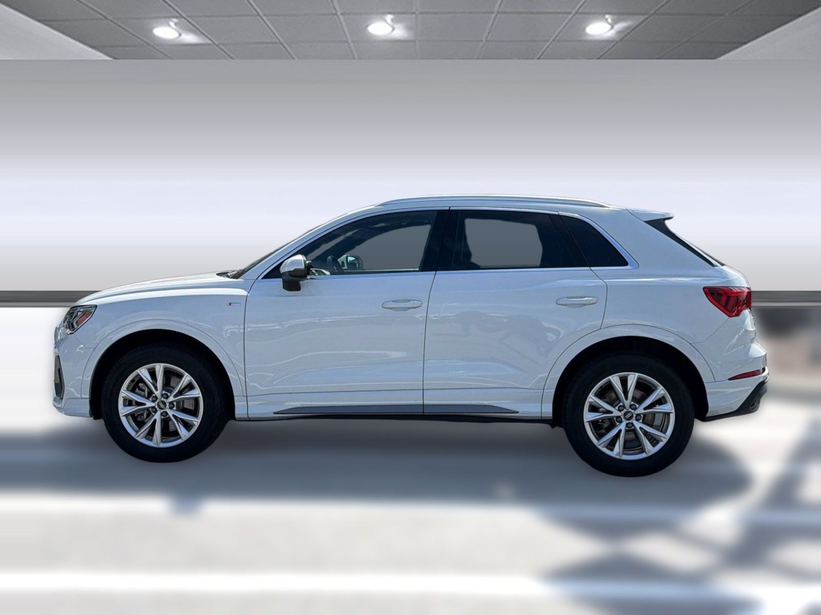 Certified 2025 Audi Q3 2.0T Premium w/ Convenience Package AWD/4WD image 2