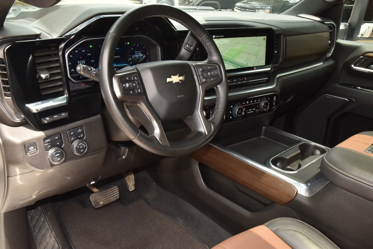 Used 2024 Chevrolet Silverado 3500 High Country w/ High Country Premium Package AWD/4WD image 36