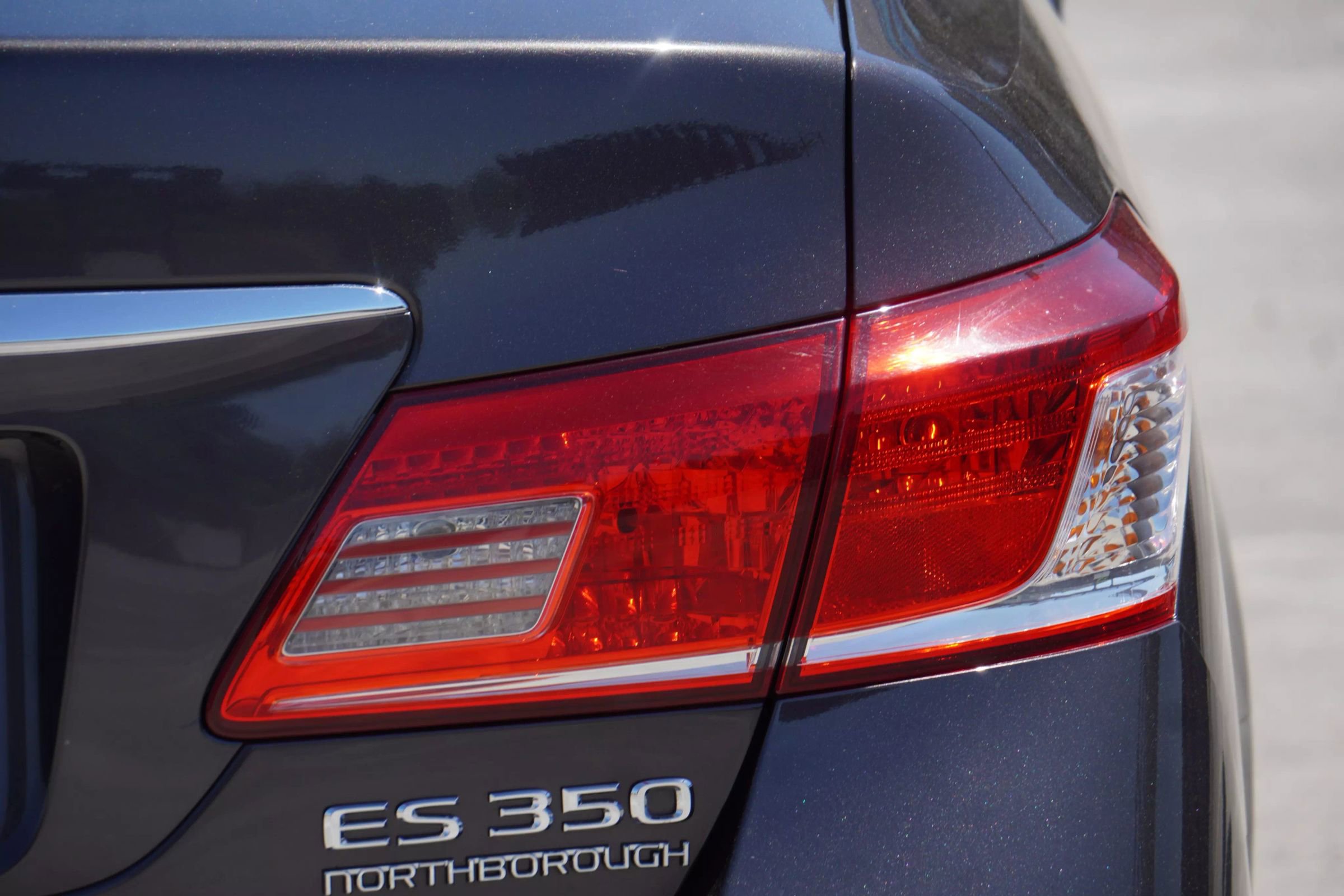 Used 2011 Lexus ES 350 image 23