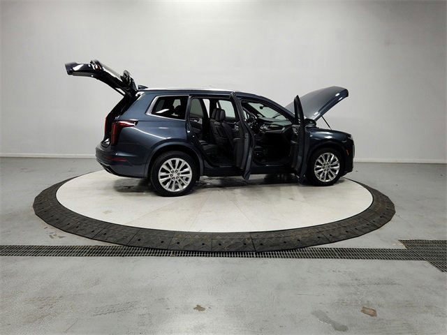 Used 2020 Cadillac XT6 Premium Luxury image 16