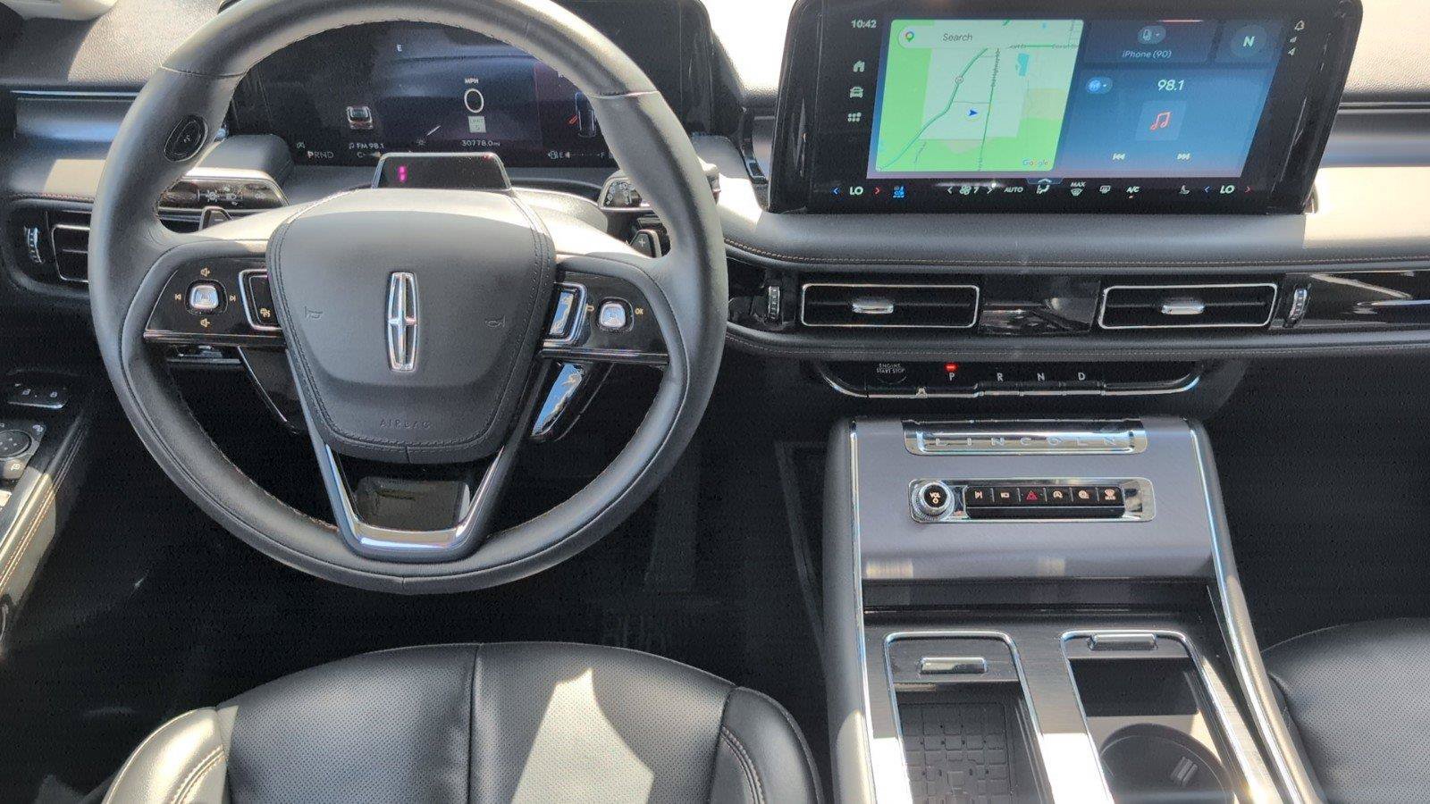 Used 2025 Lincoln Aviator AWD image 32