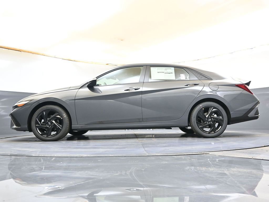 New 2026 Hyundai Elantra Sport FWD image 41