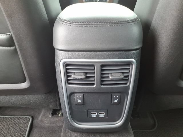 Used 2018 Chrysler 300 C w/ Sun, Sound & Nav Package RWD image 27
