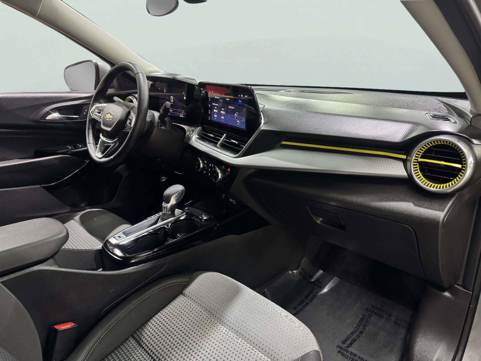 Used 2024 Chevrolet Trax LT w/ Driver Confidence Package FWD image 49