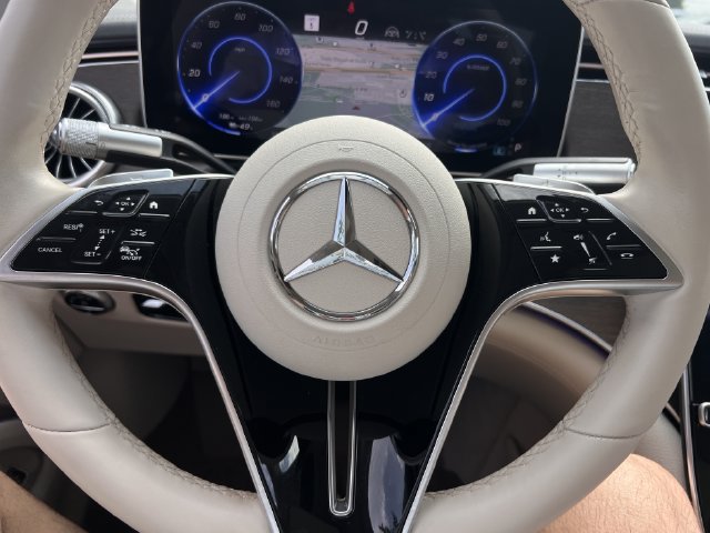 Used 2022 Mercedes-Benz EQS 450+ Sedan image 20