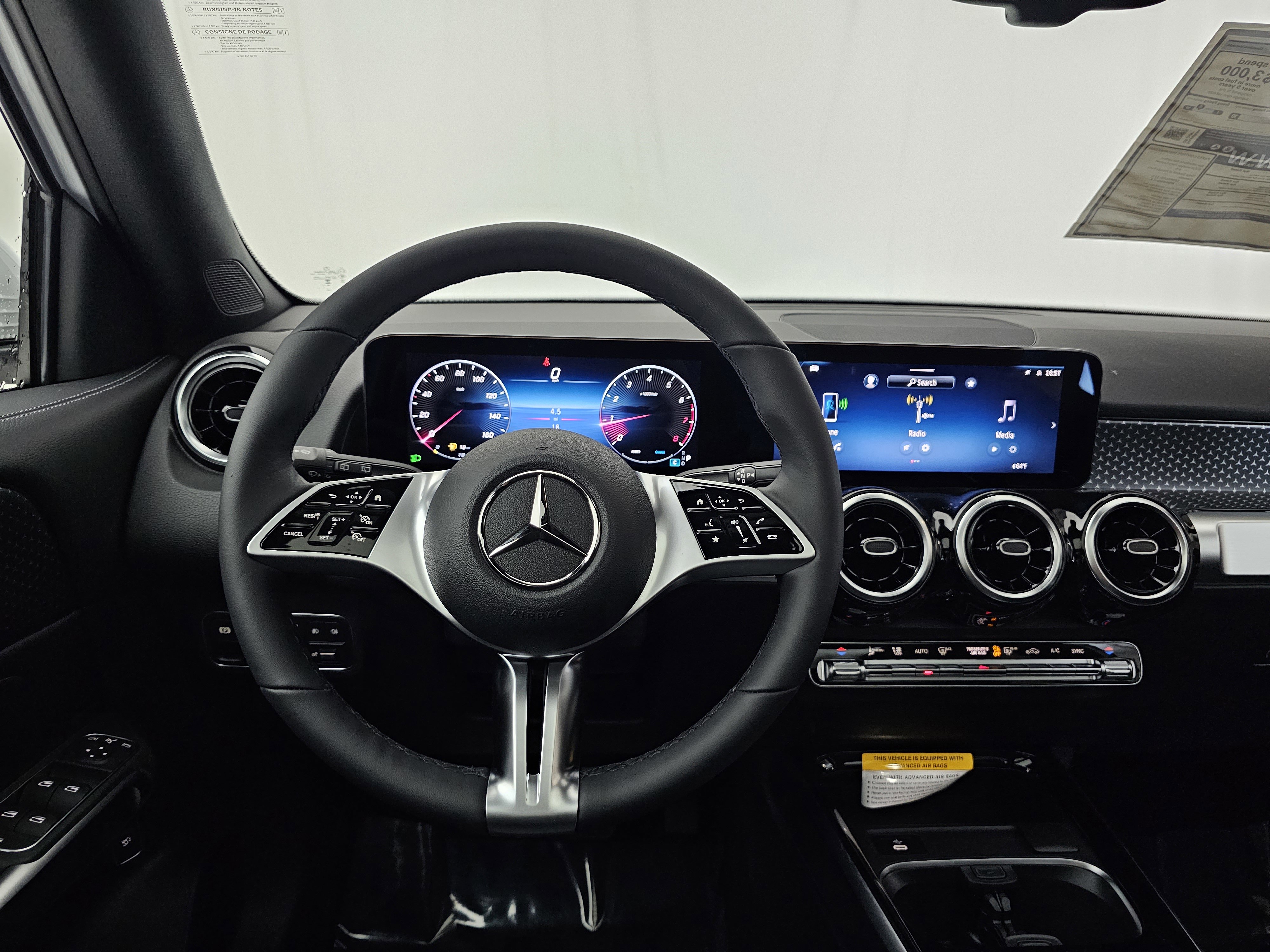 New 2026 Mercedes-Benz GLB 250 4MATIC image 8