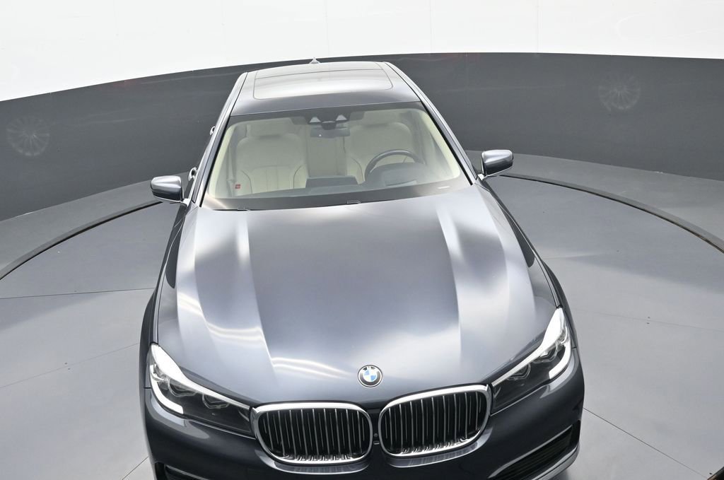 Used 2016 BMW 740i RWD image 31