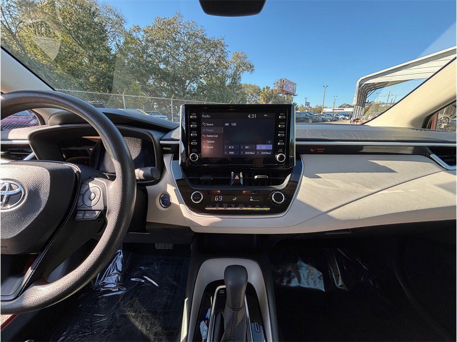 Used 2020 Toyota Corolla LE FWD image 11
