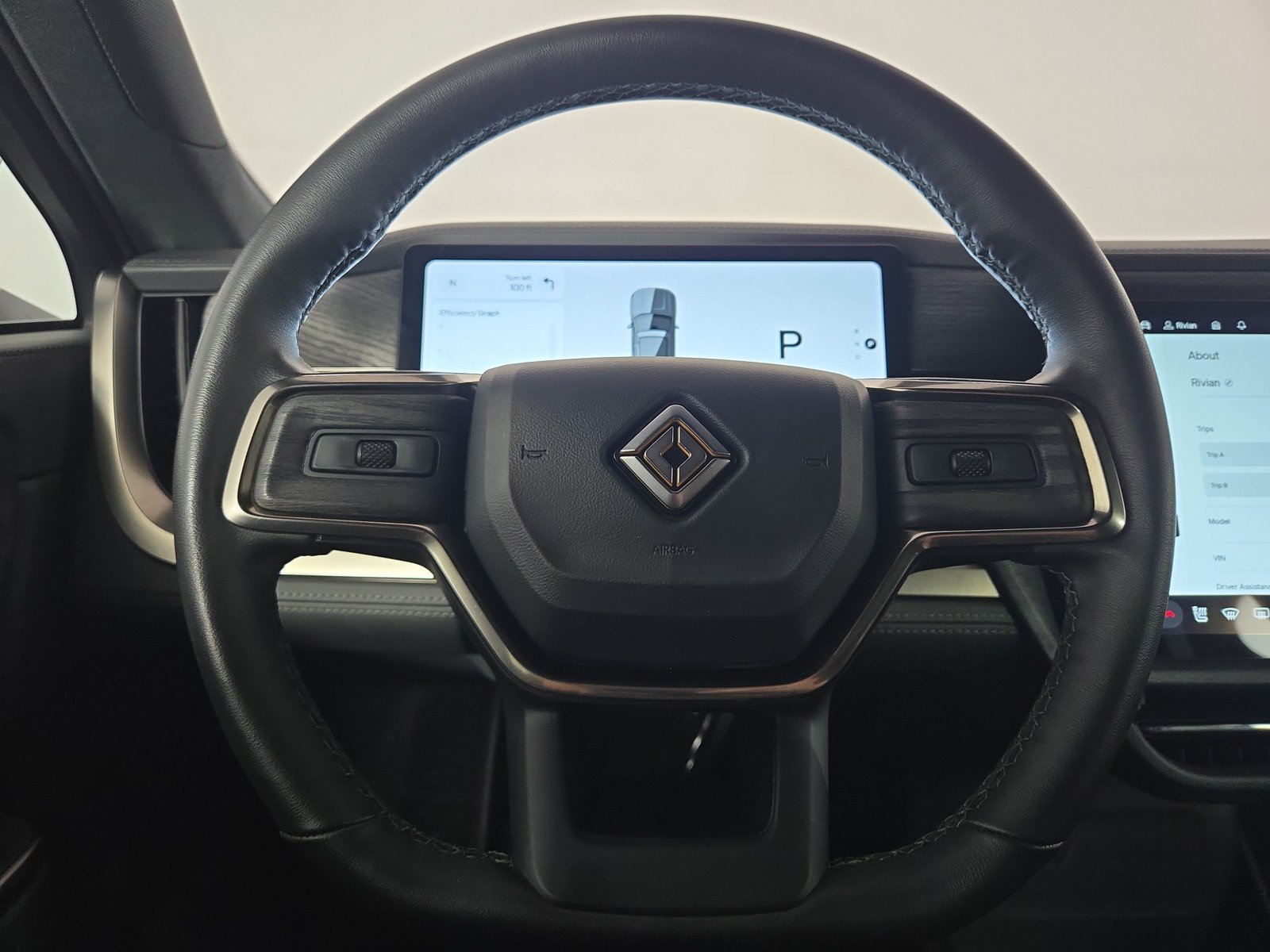 Used 2025 Rivian R1S Adventure AWD/4WD image 28