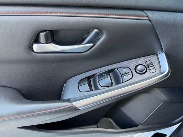 Certified 2025 Nissan Sentra SR FWD image 12