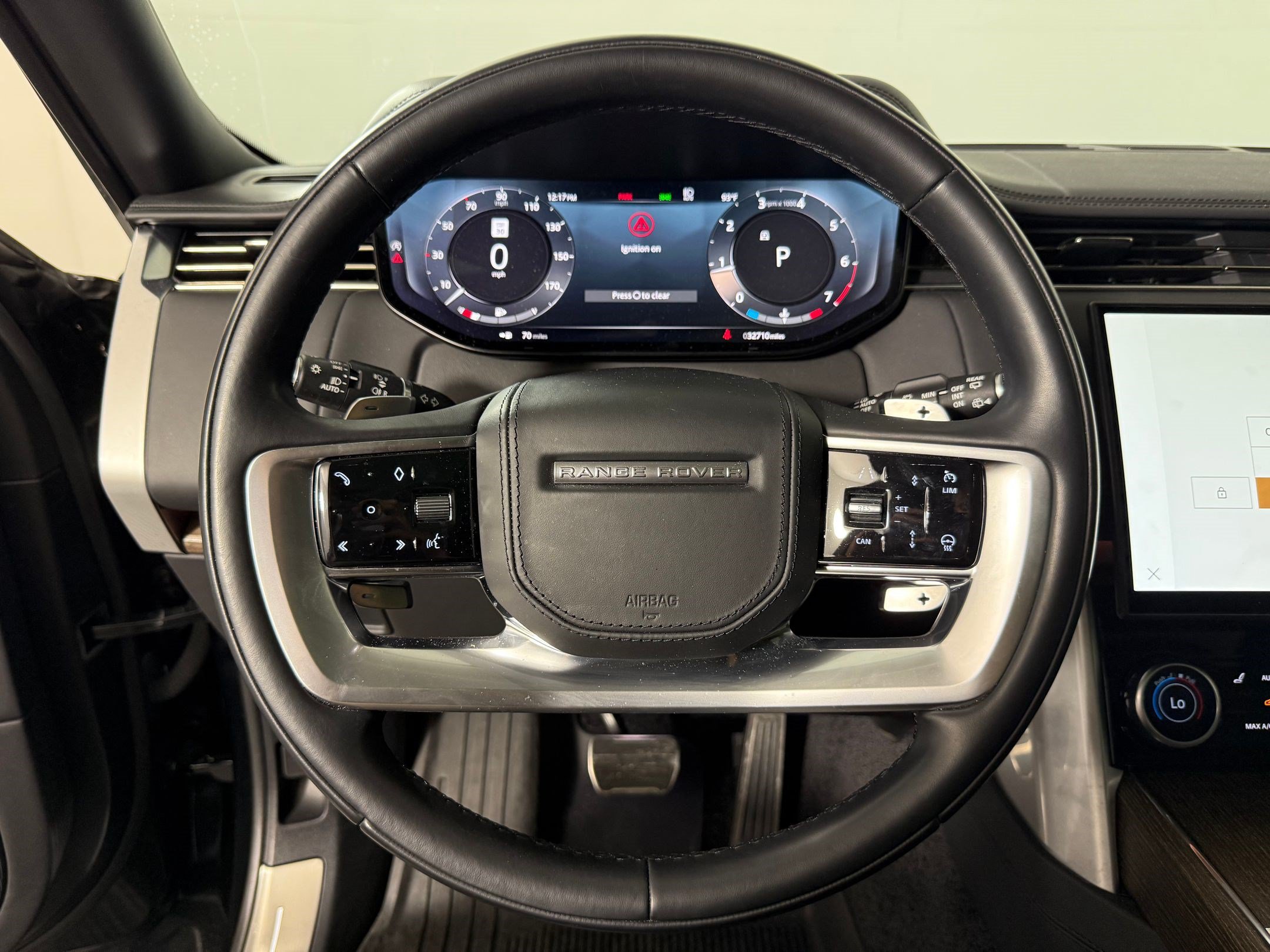 Used 2023 Land Rover Range Rover Long Wheelbase Autobiography AWD/4WD image 18