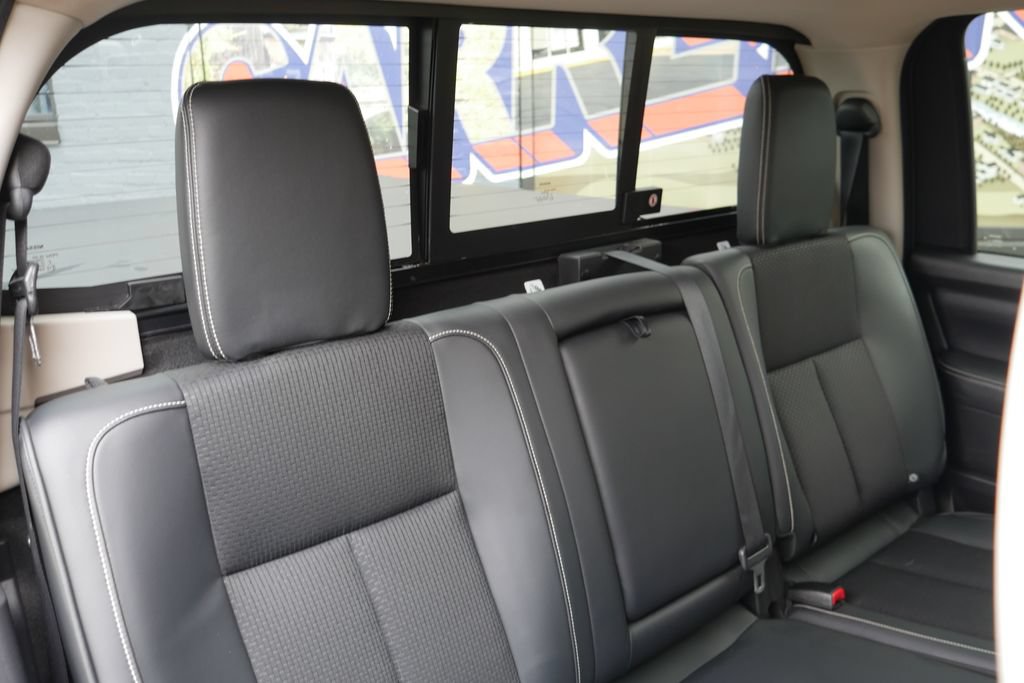 Used 2018 Nissan Titan PRO-4X AWD/4WD image 12