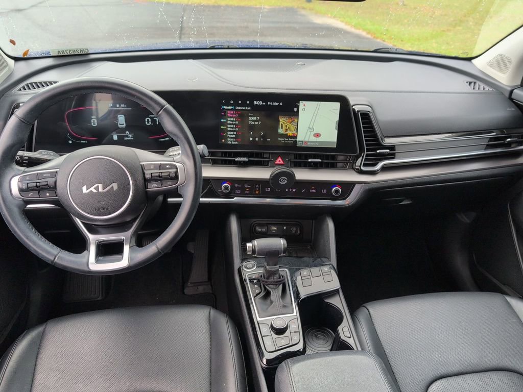 Used 2023 Kia Sportage EX image 29