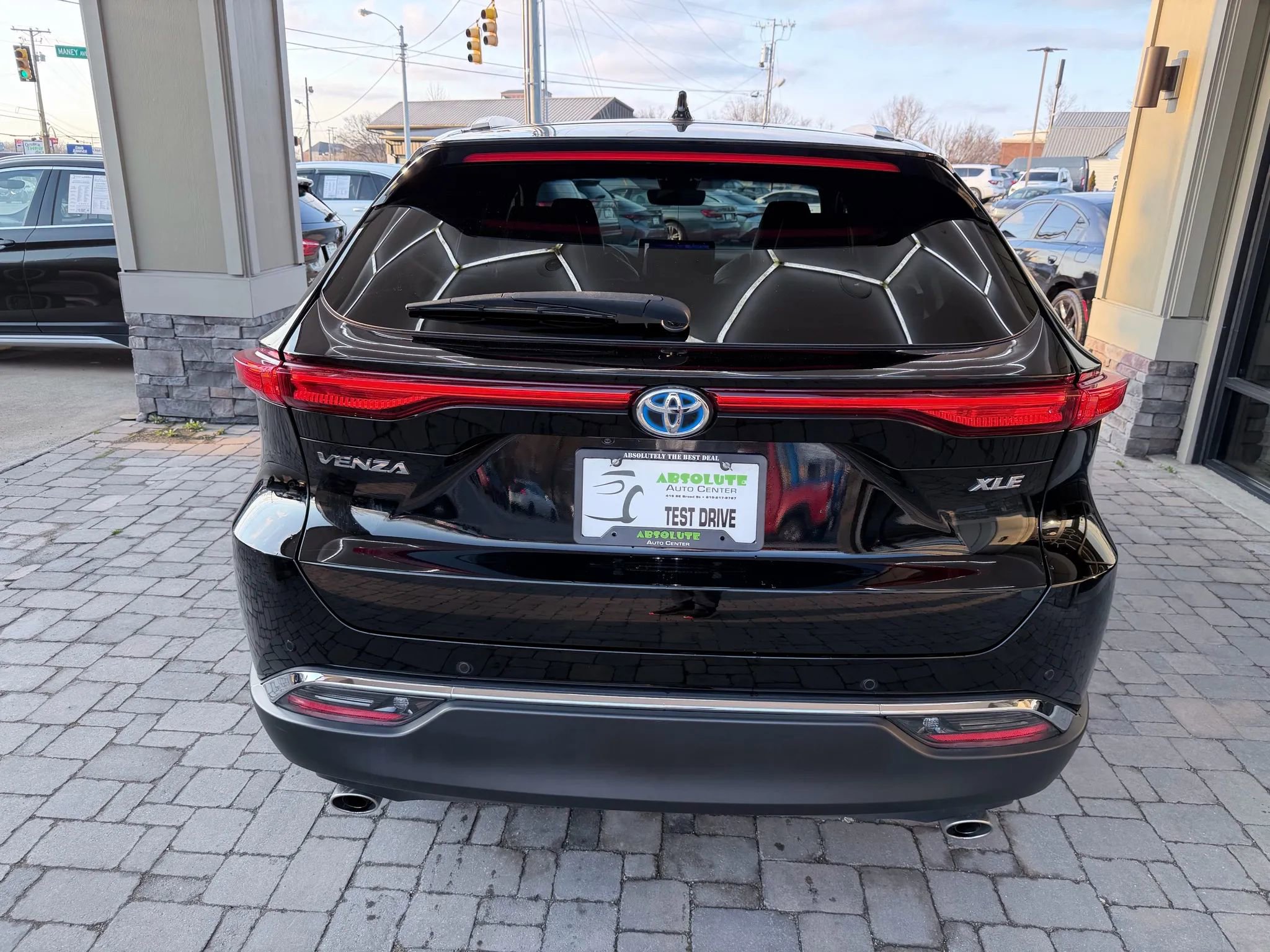 Used 2023 Toyota Venza XLE AWD/4WD image 55