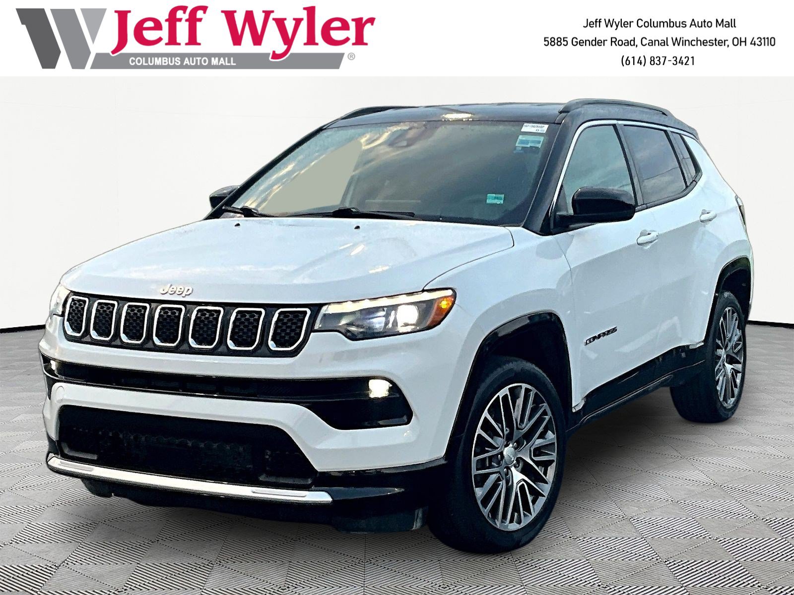 Used 2023 Jeep Compass Limited w/ Elite Group AWD/4WD image 1