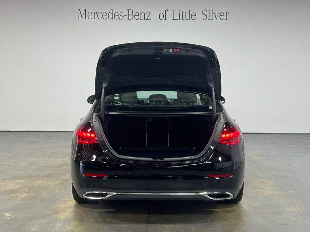 Used 2025 Mercedes-Benz C 300 4MATIC Sedan image 5