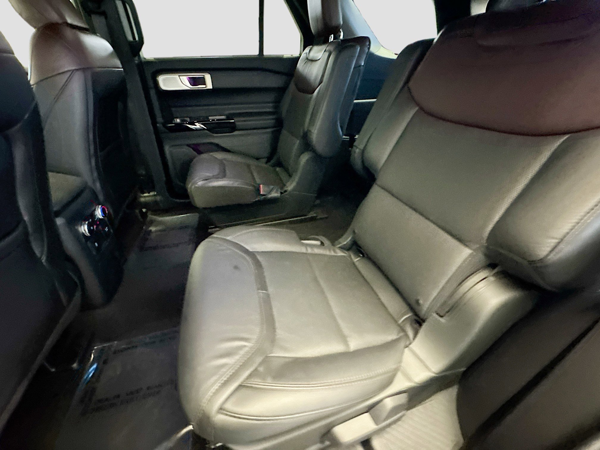 Used 2022 Ford Explorer Platinum w/ Equipment Group 601A image 13