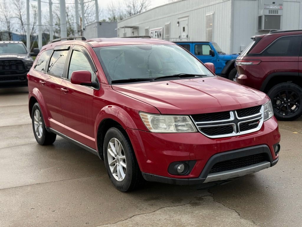 Used 2018 Dodge Journey SXT image 4