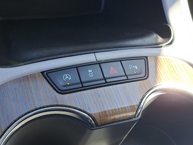 Used 2021 GMC Acadia SLE image 30