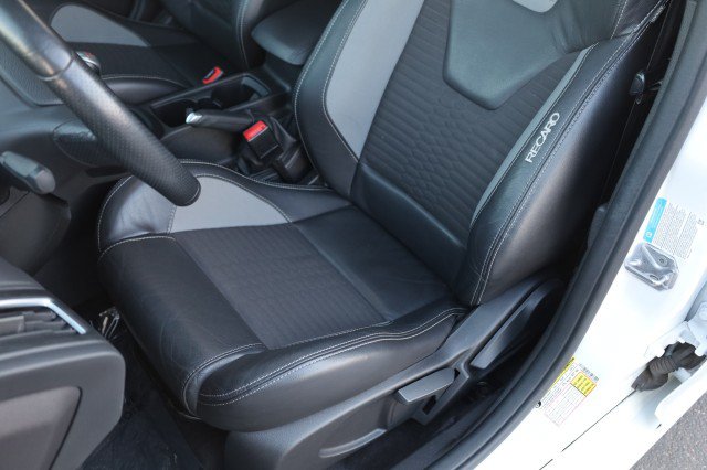 Used 2017 Ford Focus ST w/ Equipment Group 401A FWD image 26