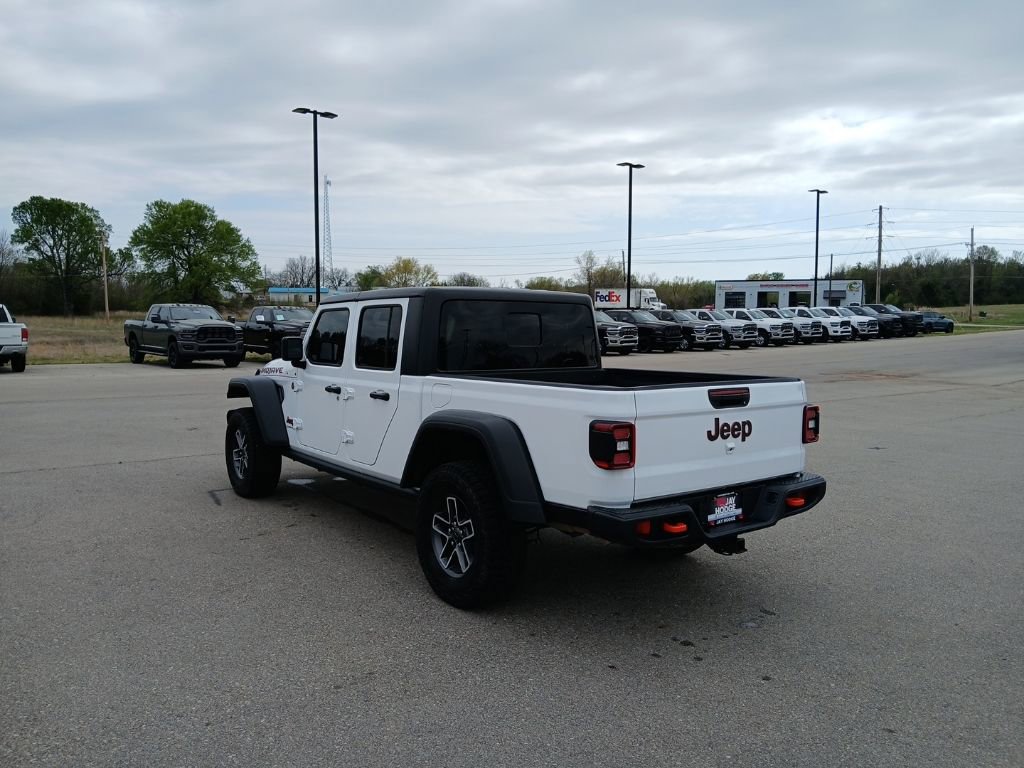 Used 2025 Jeep Gladiator Mojave w/ Convenience Group image 6
