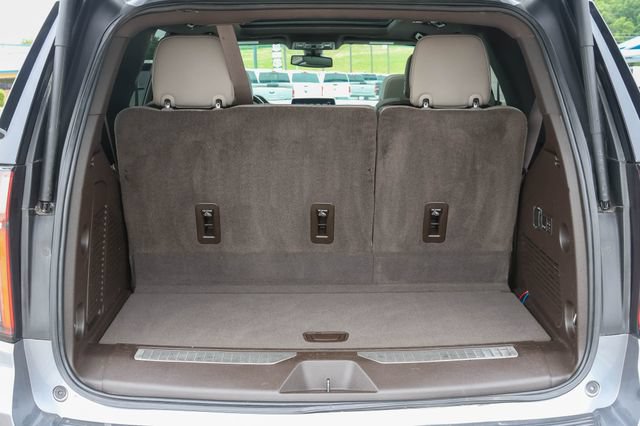 Used 2021 Chevrolet Tahoe Z71 w/ Luxury Package AWD/4WD image 4