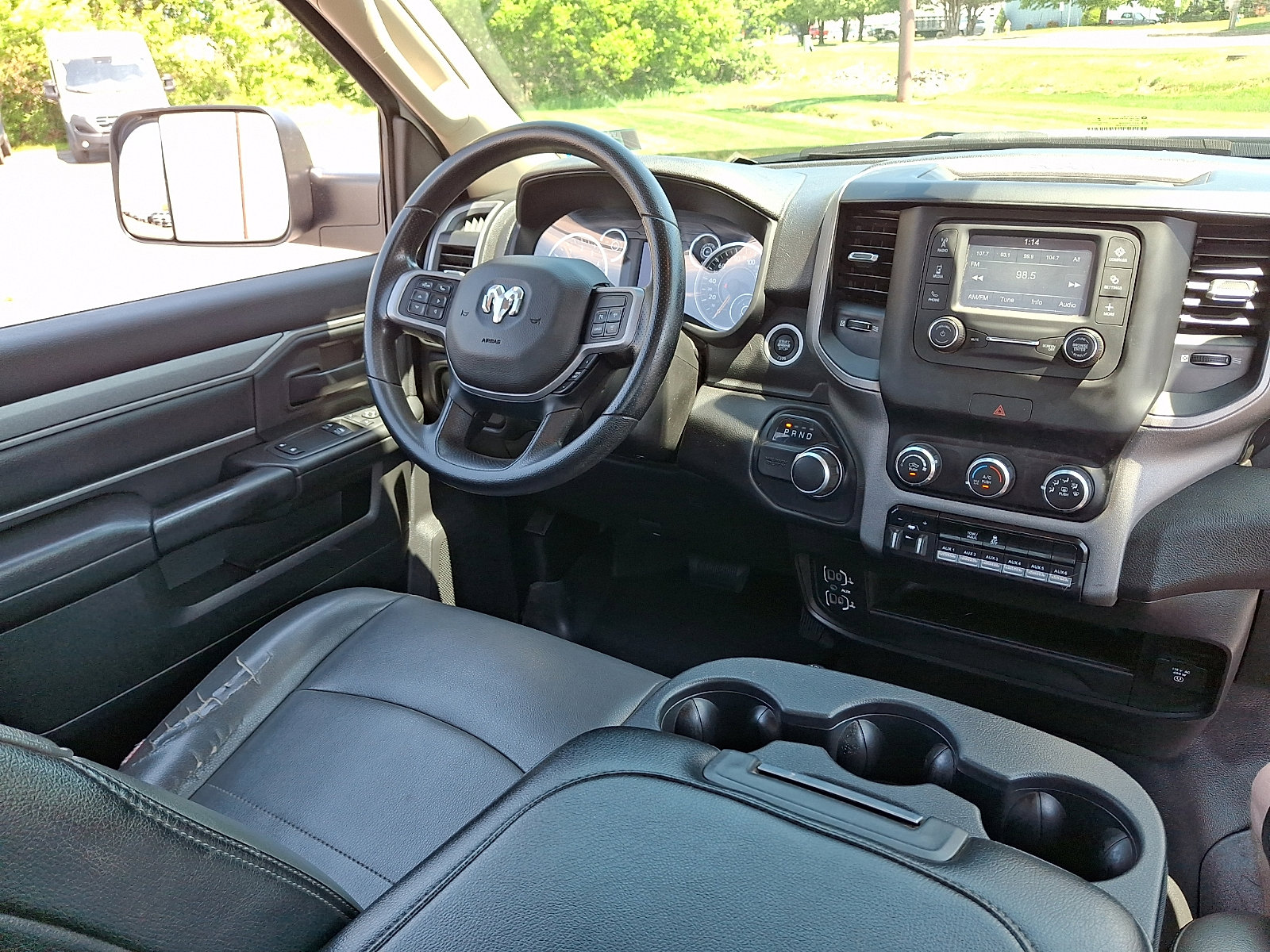 Used 2020 RAM 2500 Tradesman w/ Chrome Appearance Group AWD/4WD image 15