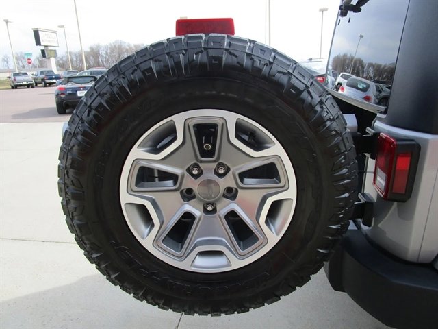 Used 2016 Jeep Wrangler Sahara w/ Dual Top Group image 13