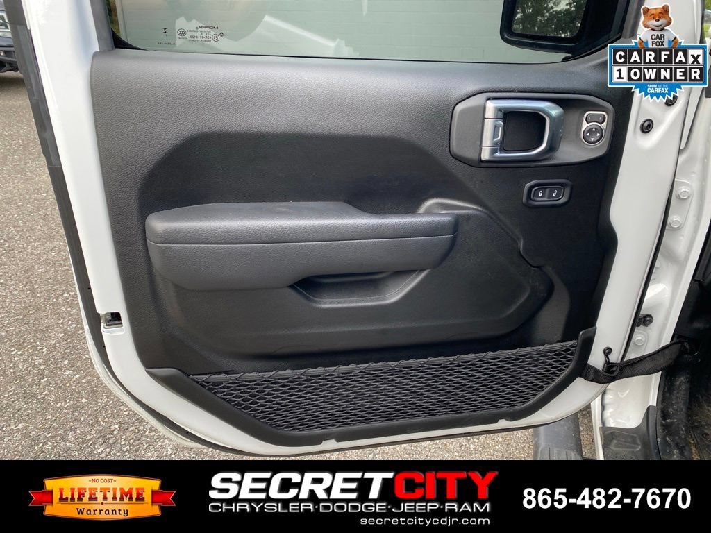 Used 2025 Jeep Wrangler Sport AWD/4WD image 11