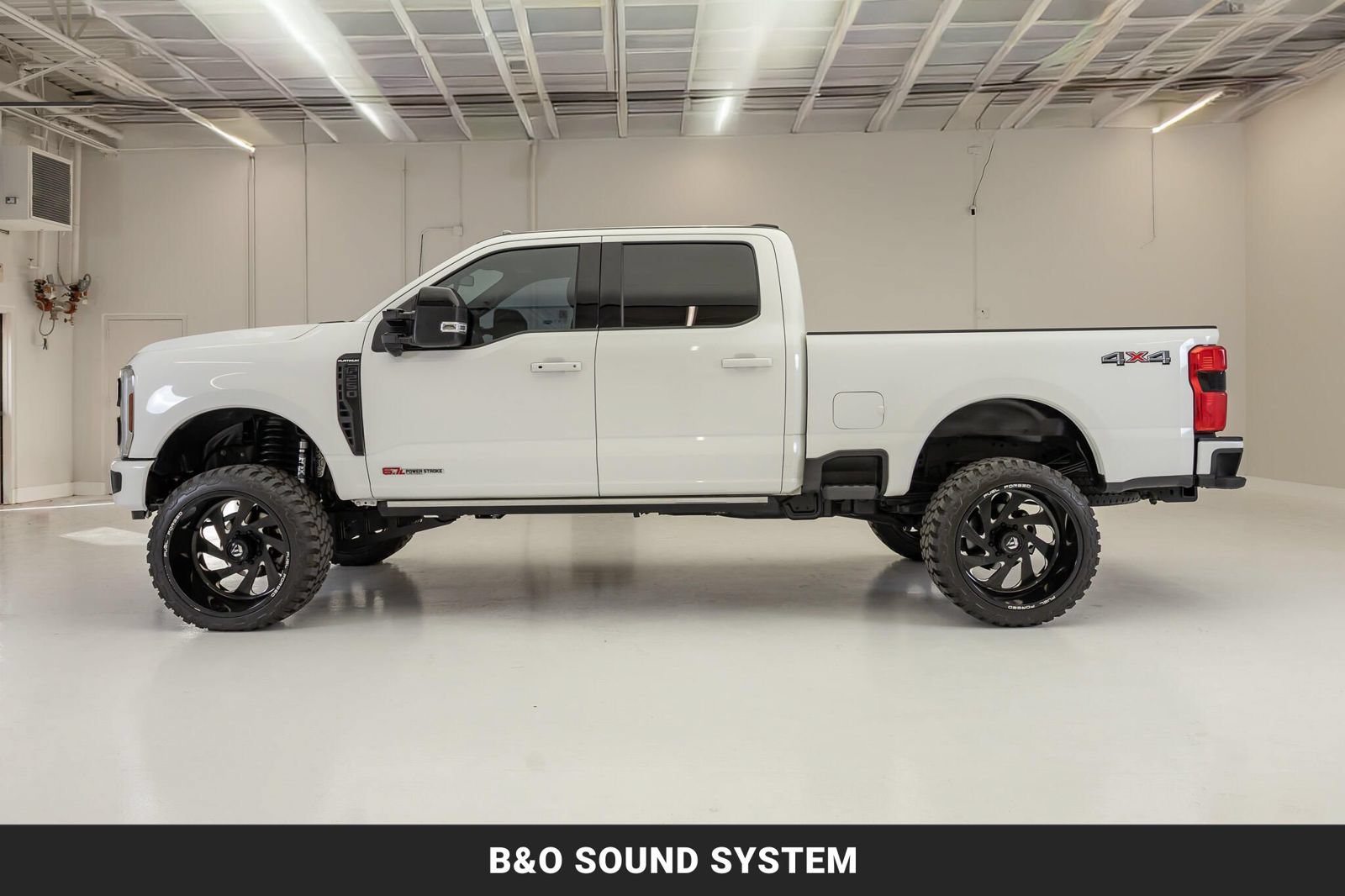 Used 2025 Ford F250 Platinum AWD/4WD image 5