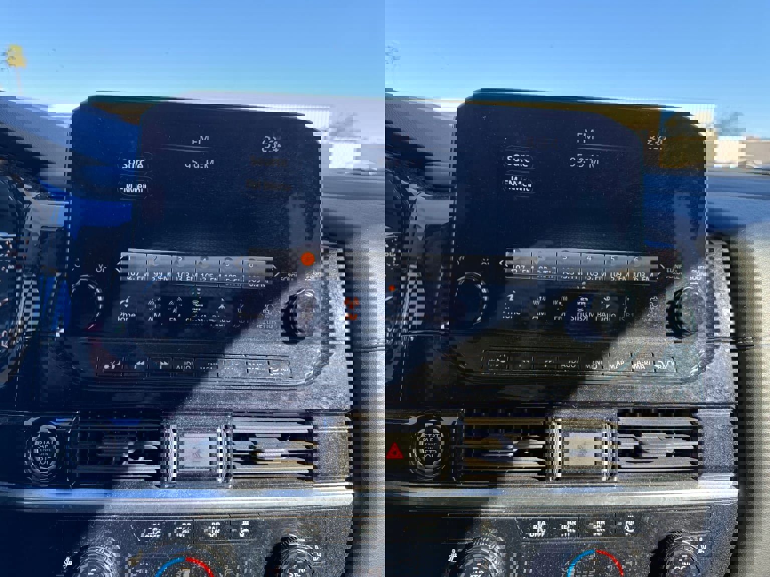 Used 2023 Nissan Pathfinder SL w/ SL Premium Package image 21