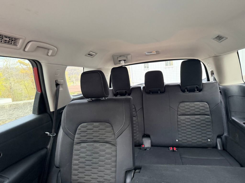 Used 2024 Nissan Pathfinder SV AWD/4WD image 20